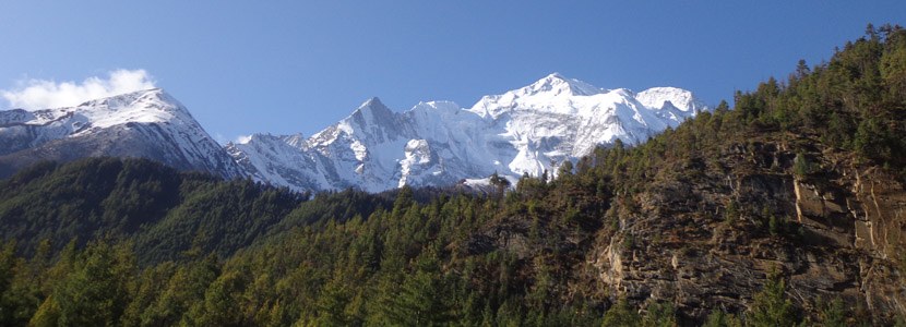 Trekking in Nepal Himalaya