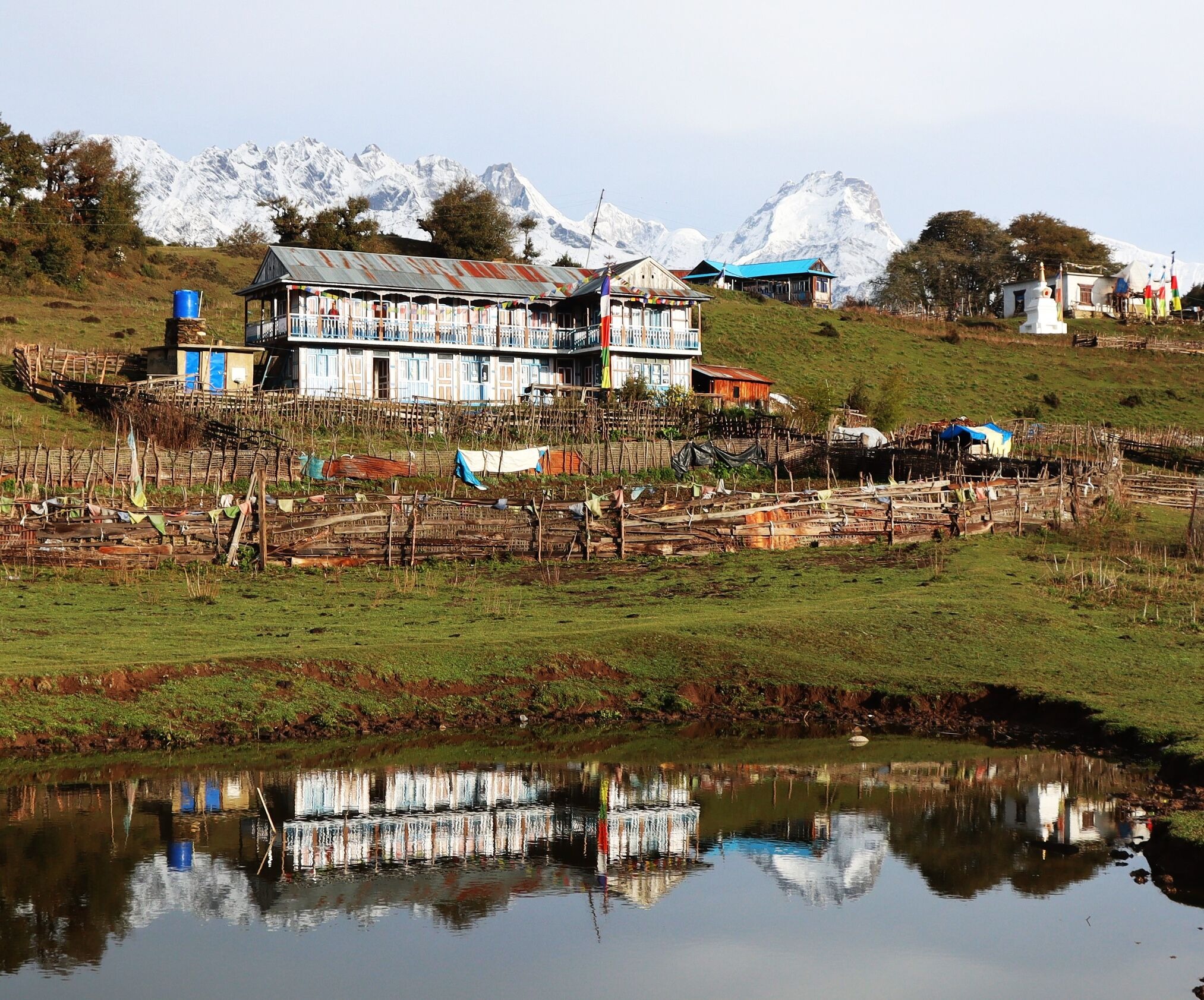 Nagthali_and_Mountain_views.jpg