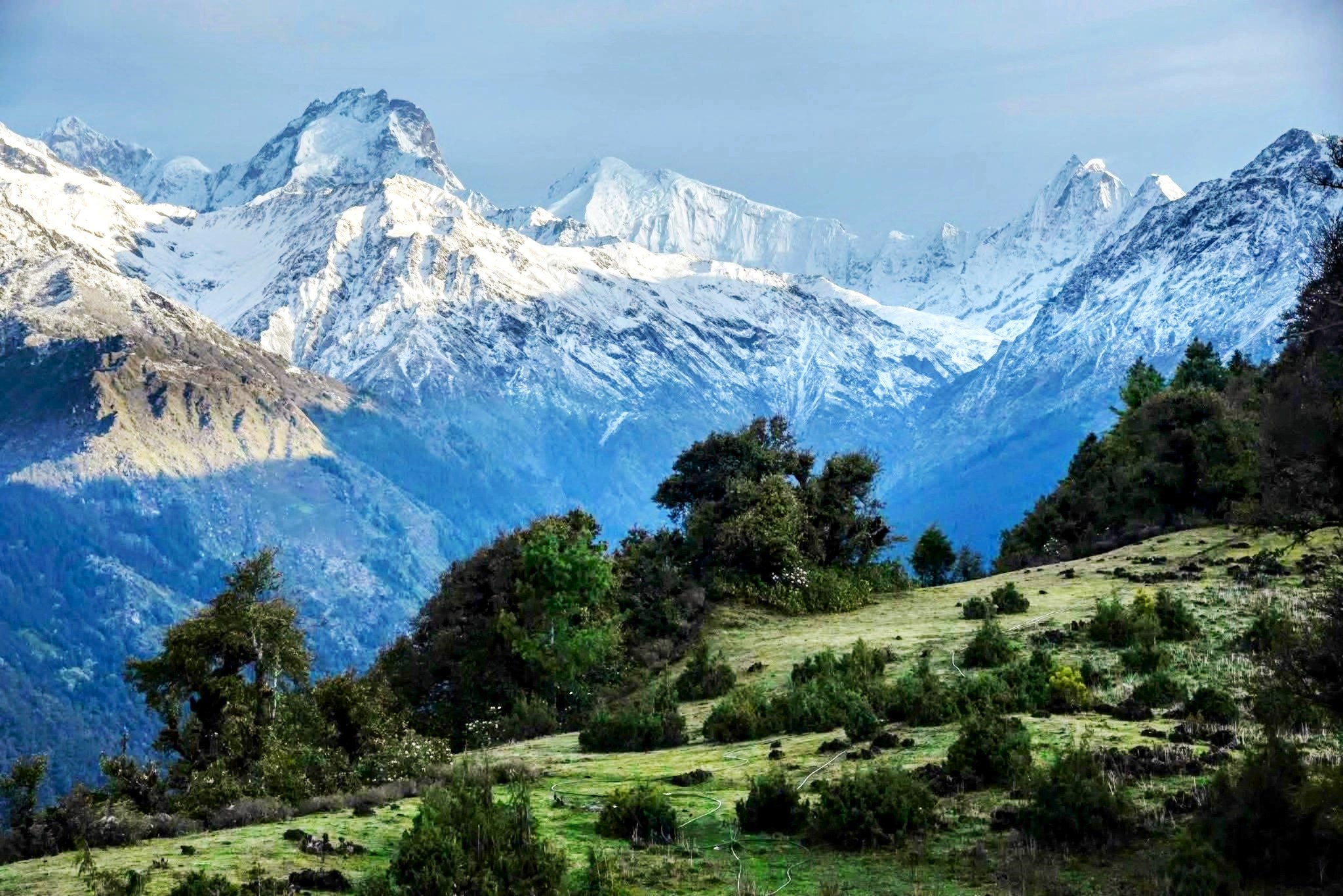 Views_from_Nagthali_Danda.jpg